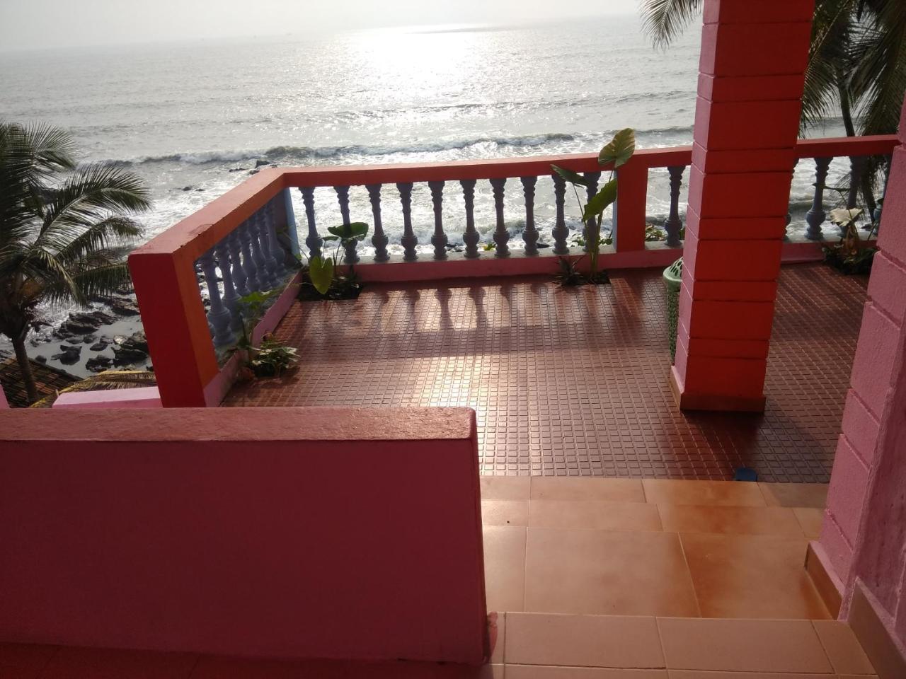 Om Ganesh Naik Guest House อารัมบล ภายนอก รูปภาพ